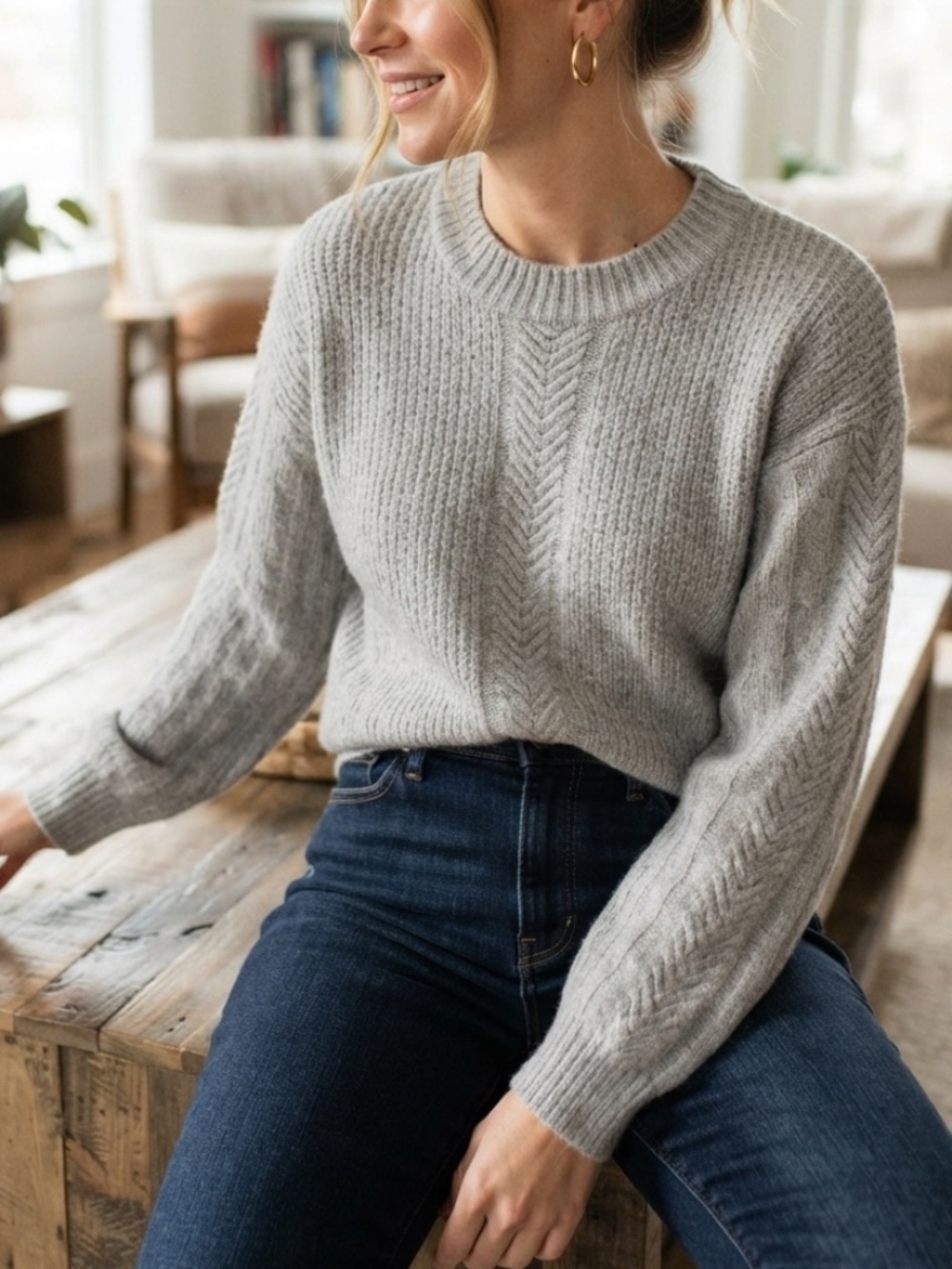 Tahari Gray Crew Neck Sweater XS (cropped / petites)